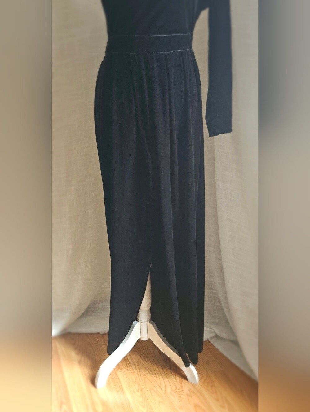 Désir Couture Black Velvet One-Shoulder Maxi Dress with Slit - Picture 3 of 16
